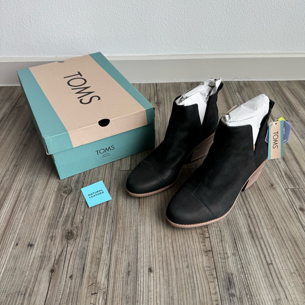 New TOMS Black Ankle Booties